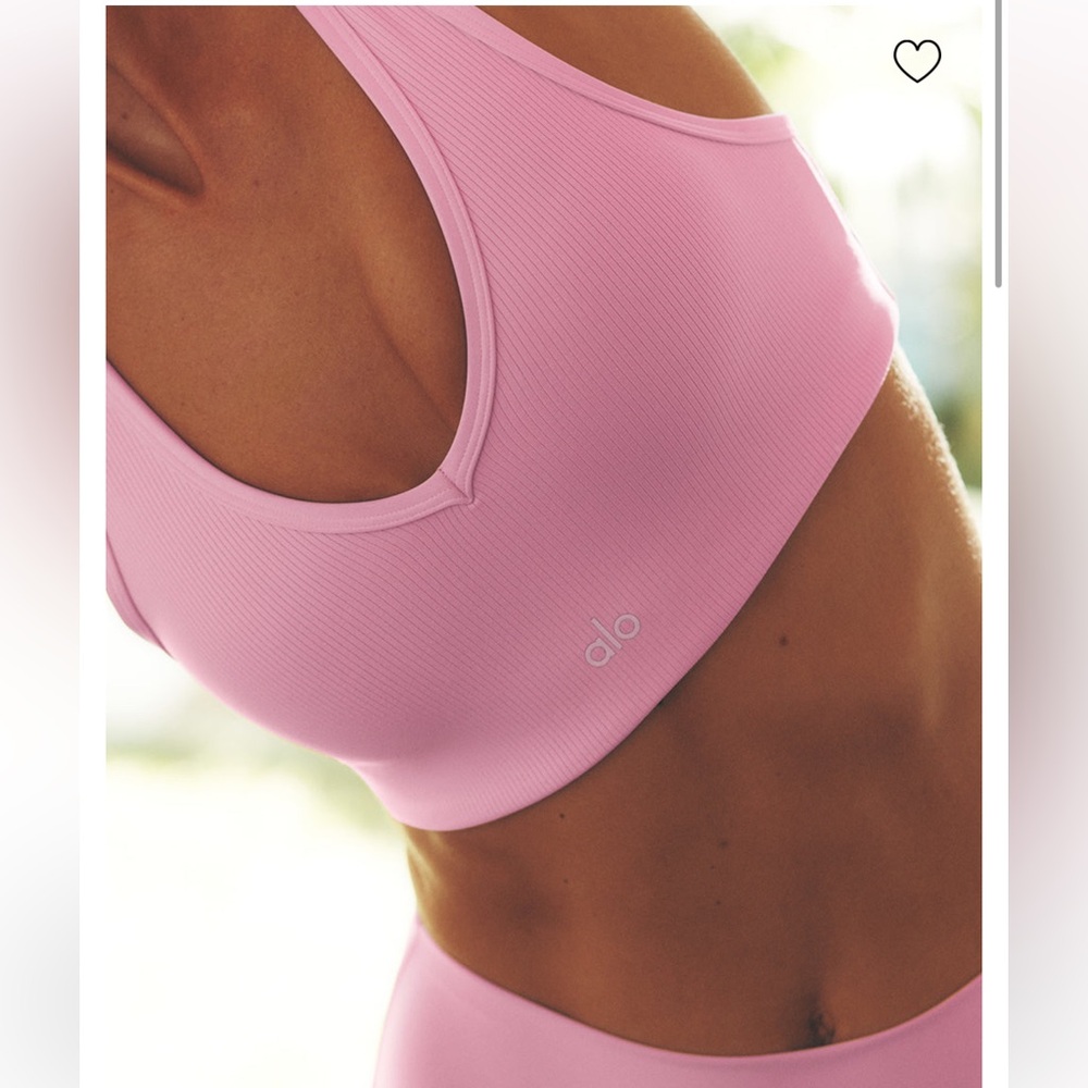 NWT Alo Airlift Ribbed Jump Start V-Neck Bra 🩷 Sweet Pink 🩷 sold out at alo